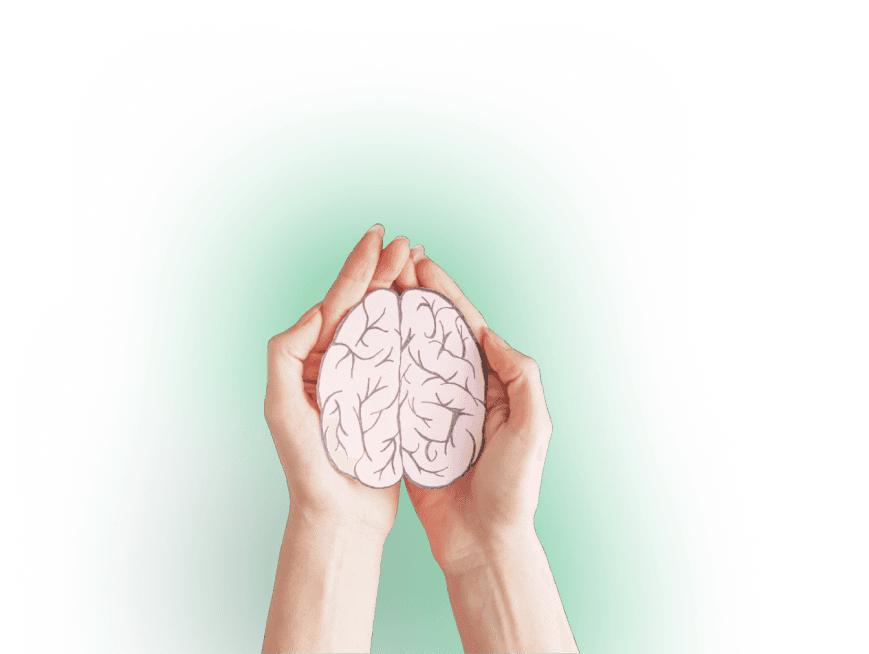 Mãos segurando um cérebro
